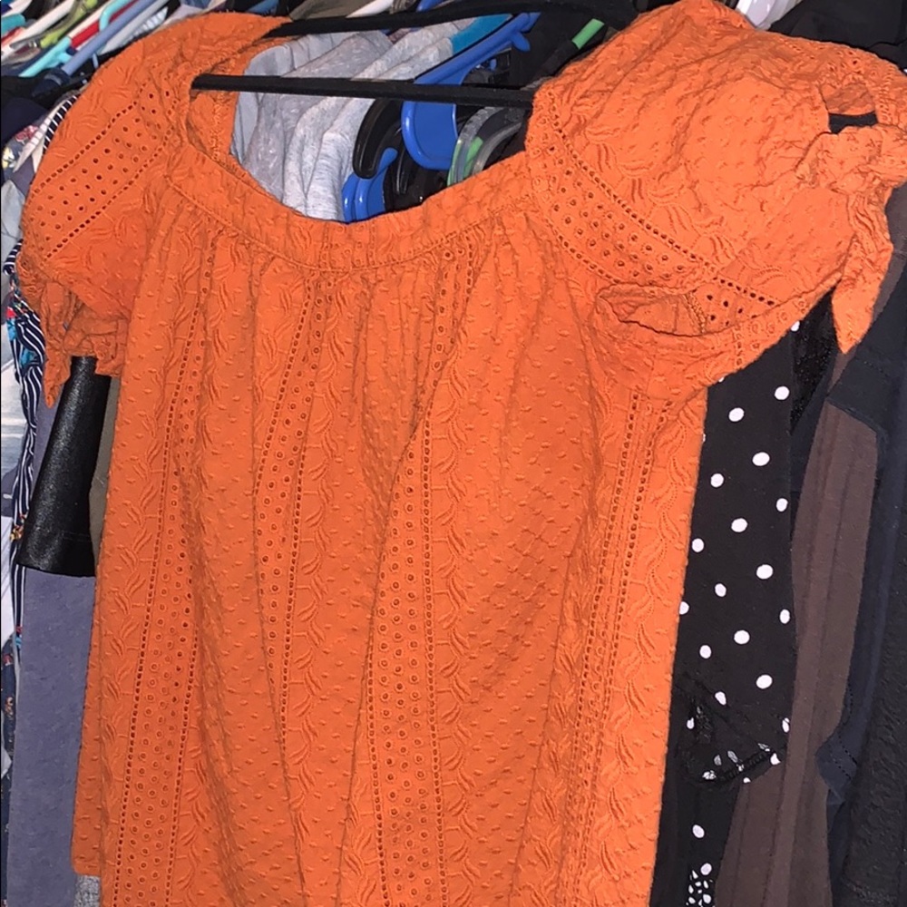Universal Threads burnt orange top 🍊